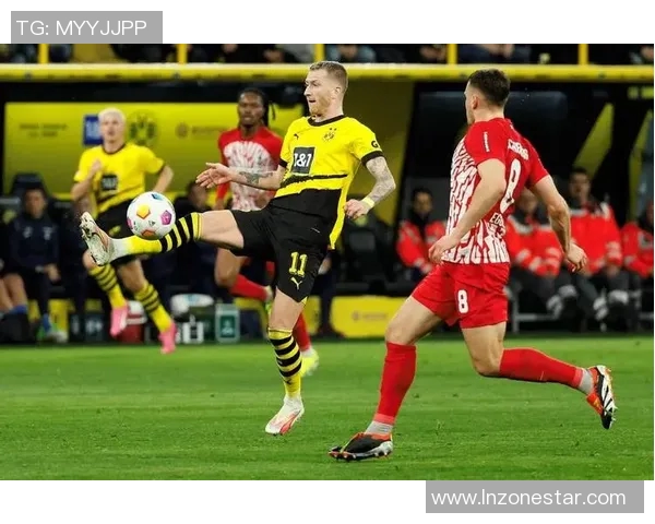 拜仁慕尼黑力克多特，德甲霸主再现雄风